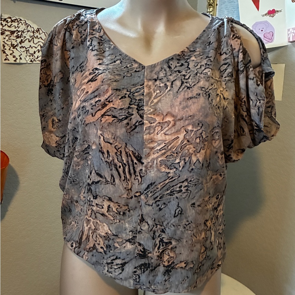 Juicy Couture Pink and Gray Cold-Shoulder V-Neck Blouse